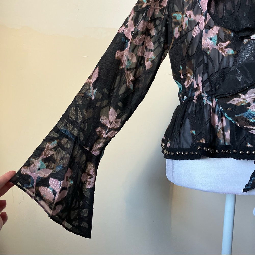 Alberto Makali Black Sheer Long Bell Sleeves Floral V Neck Blouse size Medium - Picture 5 of 10